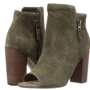 Jessica Simpson Women's Keris Ankle Bootie